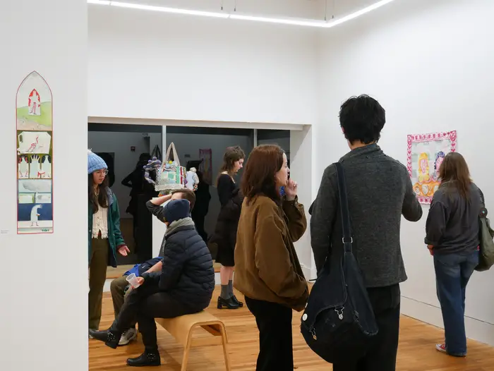 students gather at the Frame Gallery