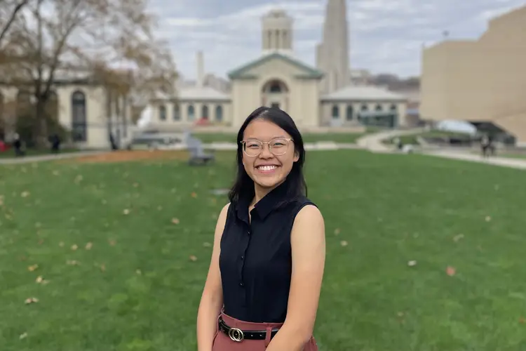 Headshot of Wen on campus